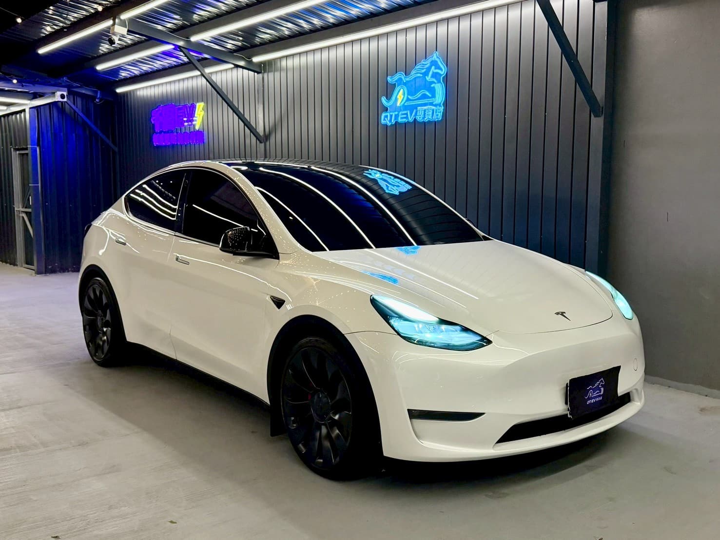 2022年 Tesla Model Y P版